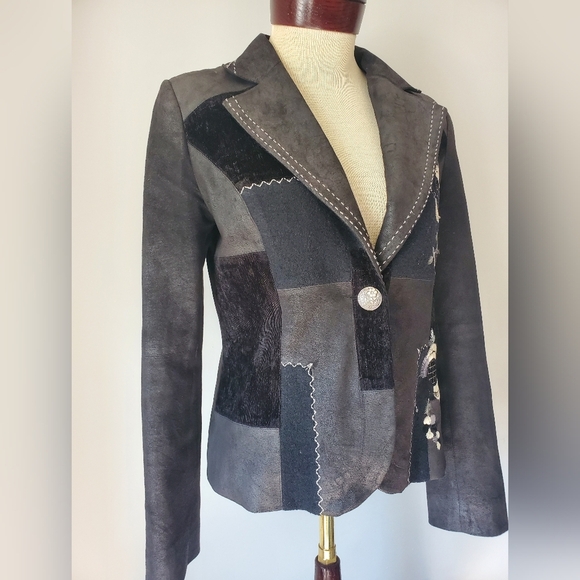 Bona Vita jacket. Black and navy with flowers. Size 8 - Picture 2 of 11